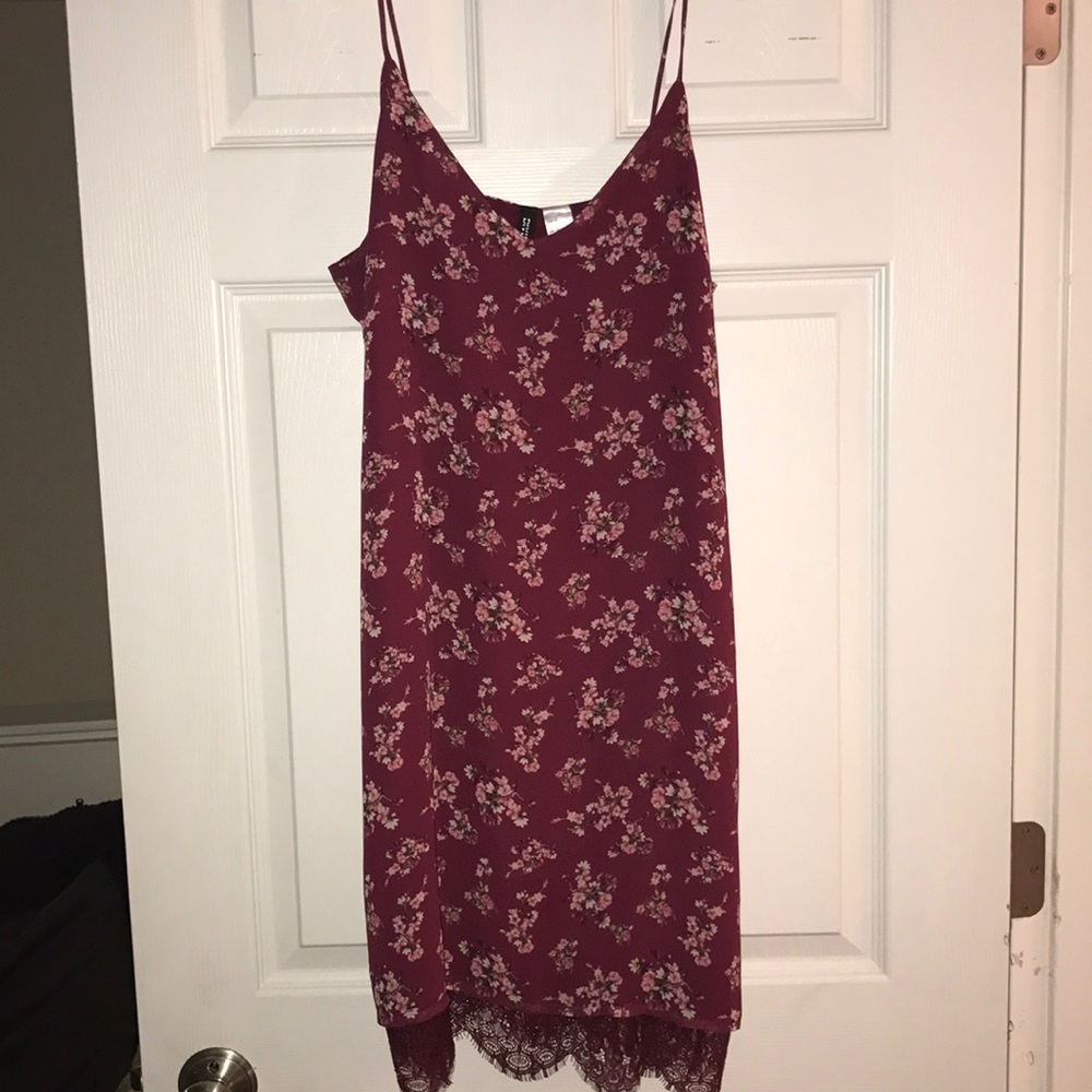 Floral spaghetti strap dress ✨